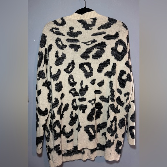Umgee Cream and Black Animal Print Cardigan - Picture 3 of 5